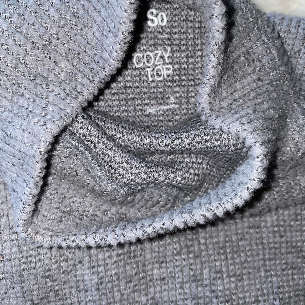 Sweater - Picture 3 of 3